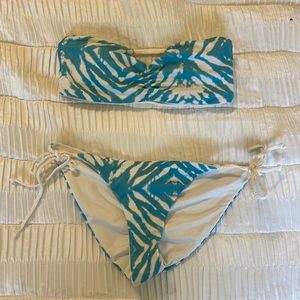 Women’s strapless bandeau bikini two piece